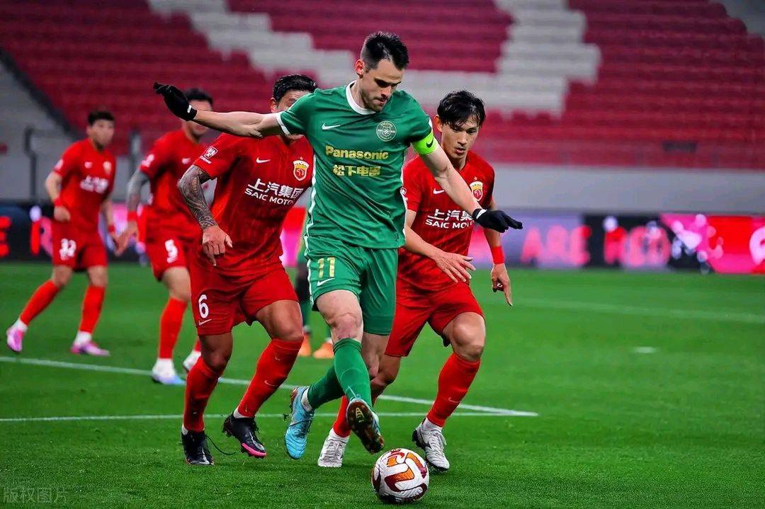 关于法国杯赛程吃紧；广东宏远清晨回应争议；信心回归；阵容厚度经受考验的信息