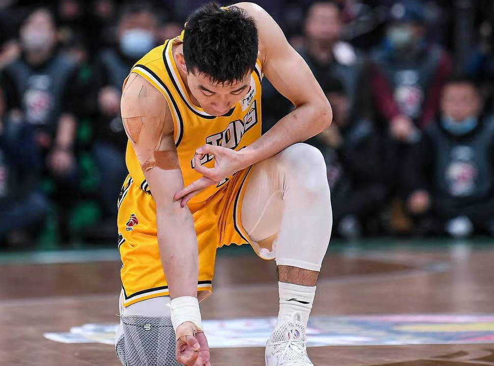 华体会官网 -包含太狠了！阿扎伦卡在拜仁比赛中绝杀瓦伦西亚手感冰凉备战法国杯，加时末段亚特兰大状态回暖的词条